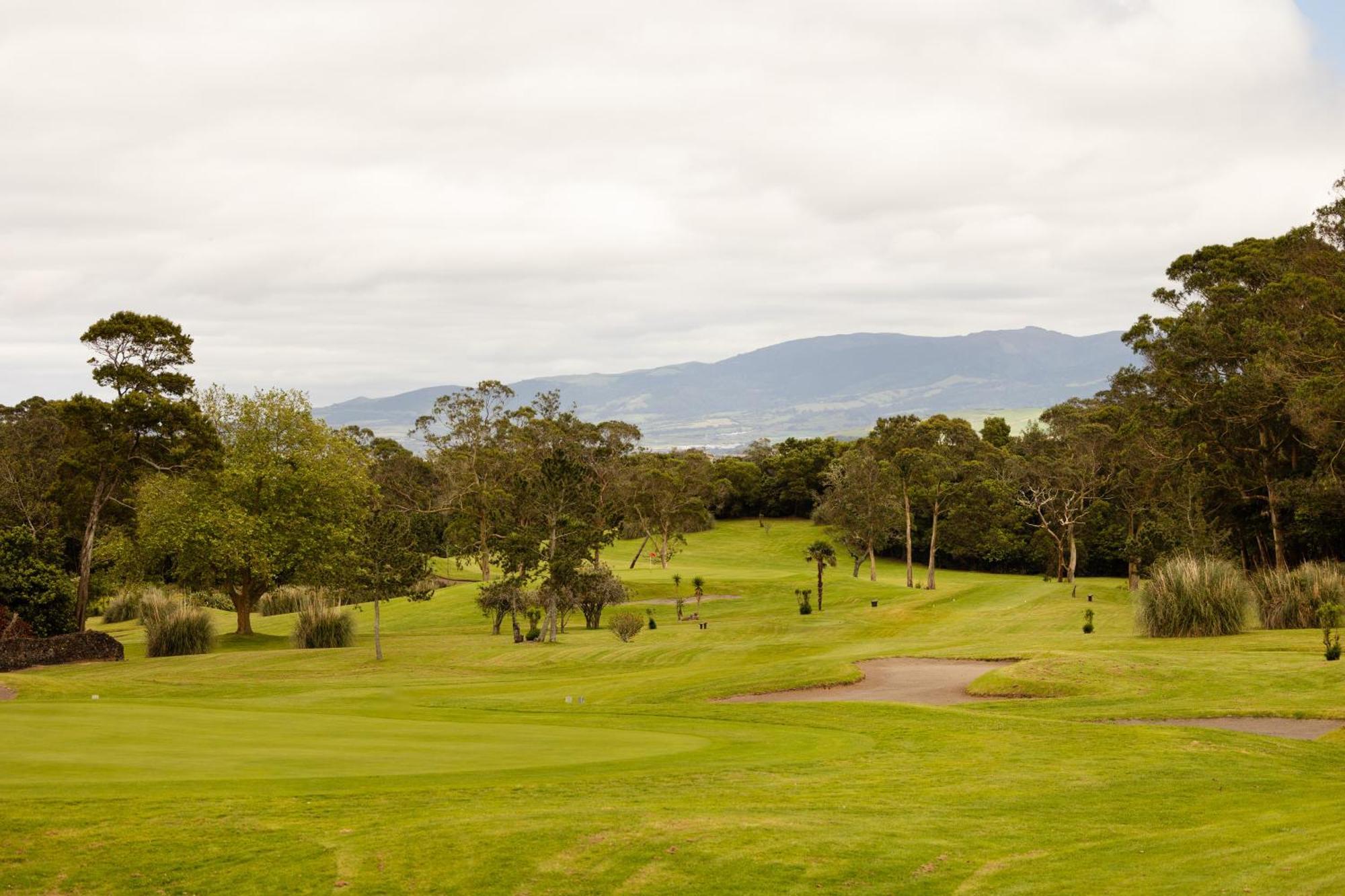 Batalha Golf Villas & Spa ปอนตาเดลกาดา ภายนอก รูปภาพ